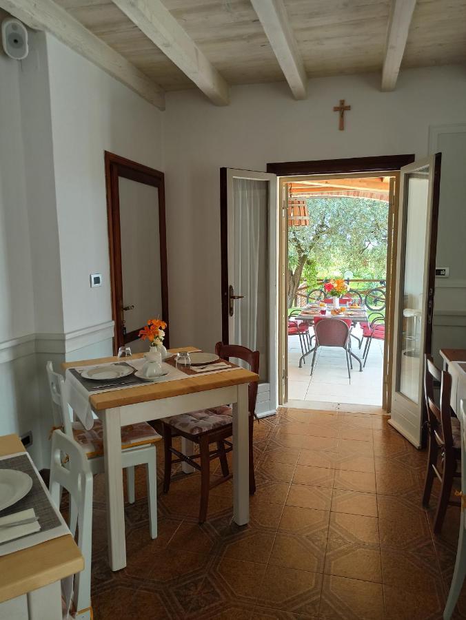 Le Zampolle B & B Colà Dış mekan fotoğraf