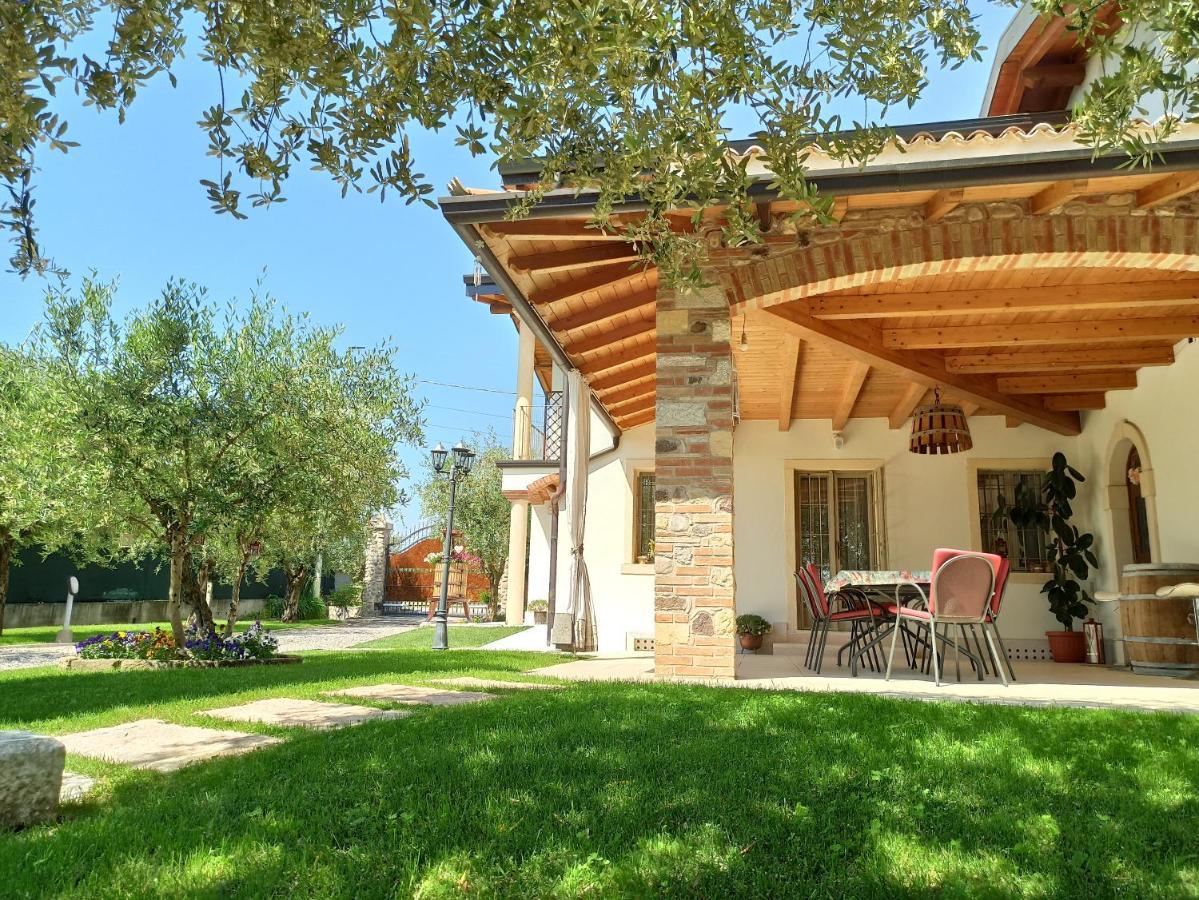 Le Zampolle B & B Colà Dış mekan fotoğraf