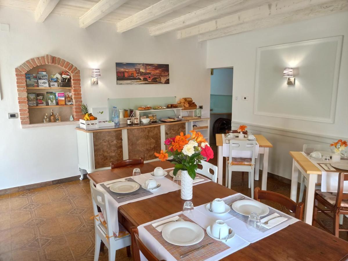 Le Zampolle B & B Colà Dış mekan fotoğraf