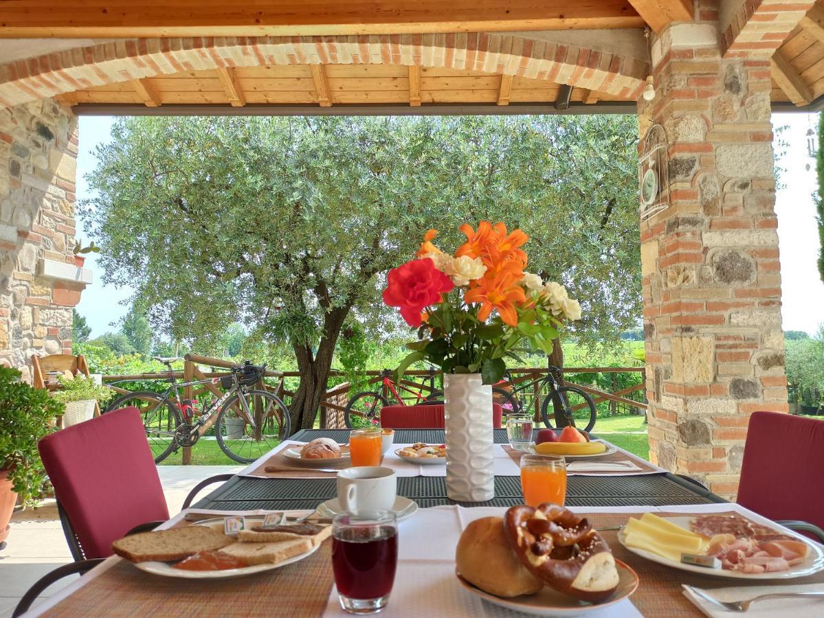 Le Zampolle B & B Colà Dış mekan fotoğraf