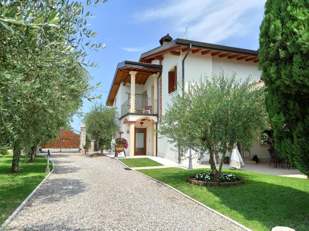 Le Zampolle B & B Colà Dış mekan fotoğraf