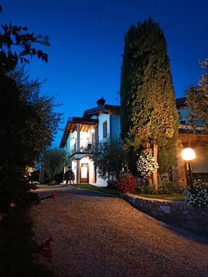 Le Zampolle B & B Colà Dış mekan fotoğraf